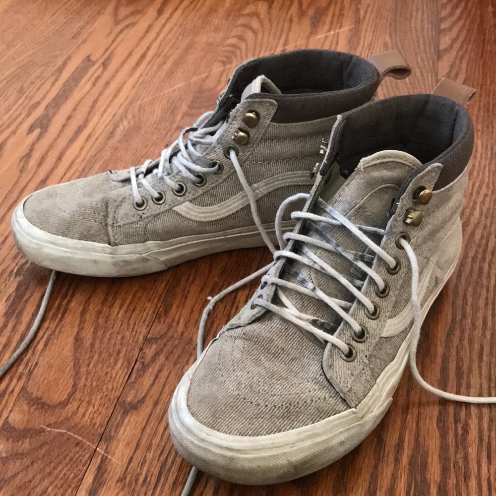 Vans sneakers size 8 tan corduroy high tops